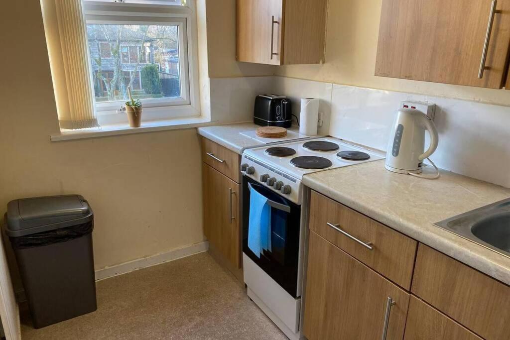 맨체스터 Conveniently Situated 1Bed Apt In Stretford 아파트 외부 사진